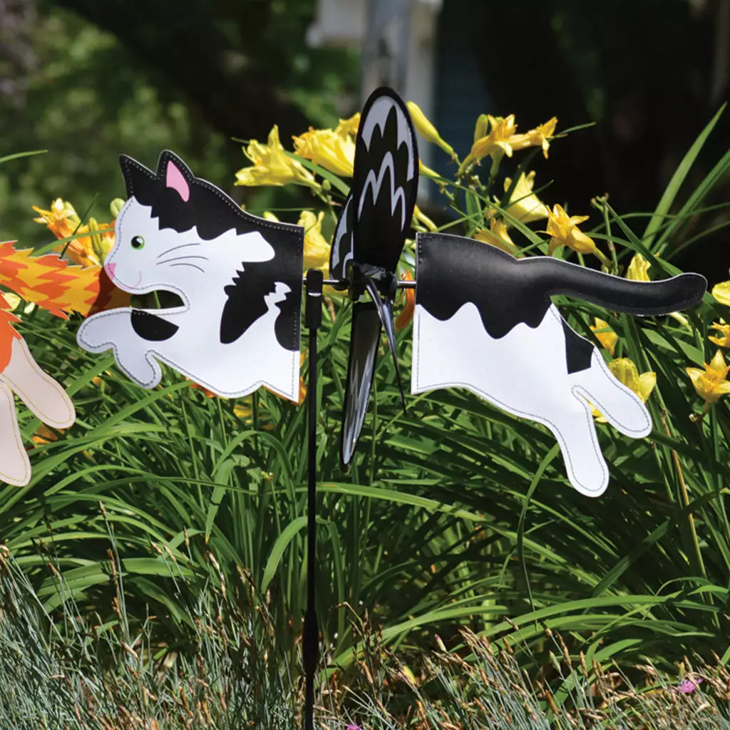 WindGarden Petite Spinner - Black & White Cat 4 WindGarden Petite Spinner - Black & White Cat